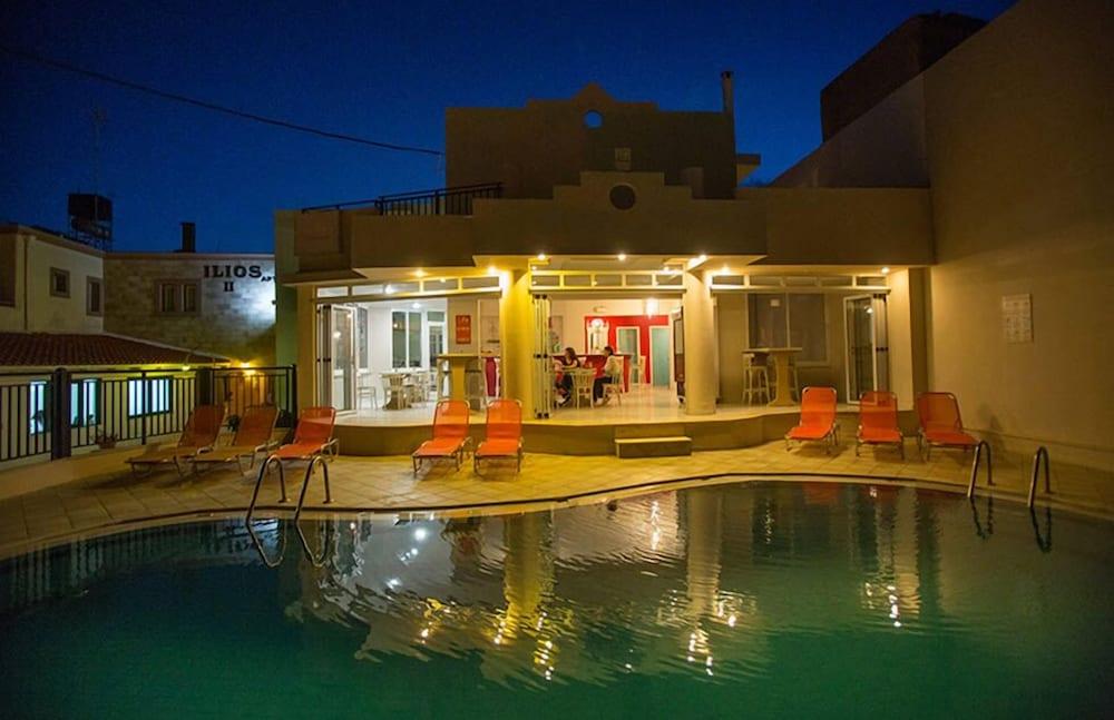 Malia Central Apartments Buitenkant foto