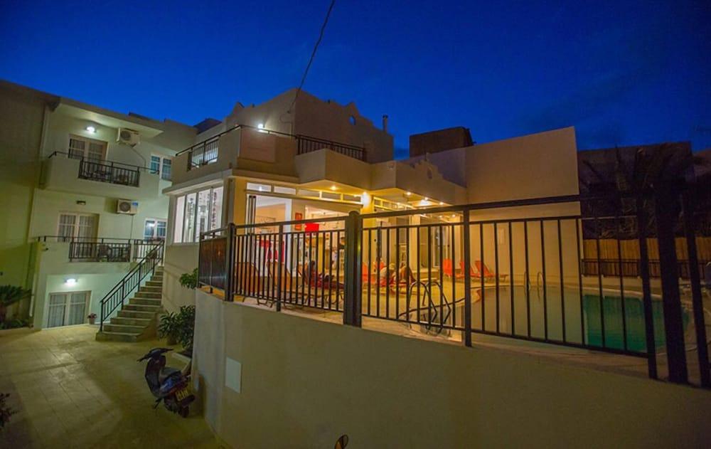 Malia Central Apartments Buitenkant foto